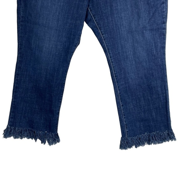 LEVI'S FRAYED RAW HEM DARK WASH BLUE CROPPED STRETCH BOHO JEANS - Picture 6 of 13